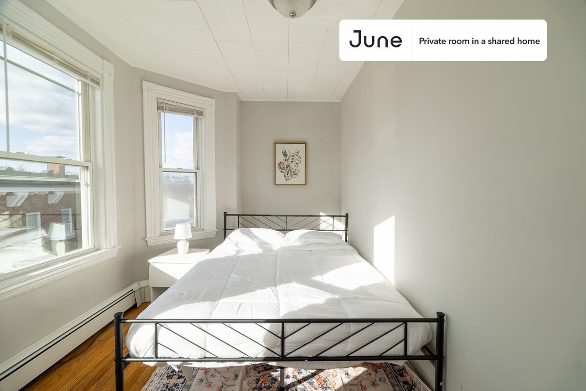 Private bedroom in 4 bed/1 bath Home - Private bedroom in 4 bed/1 bath Home
