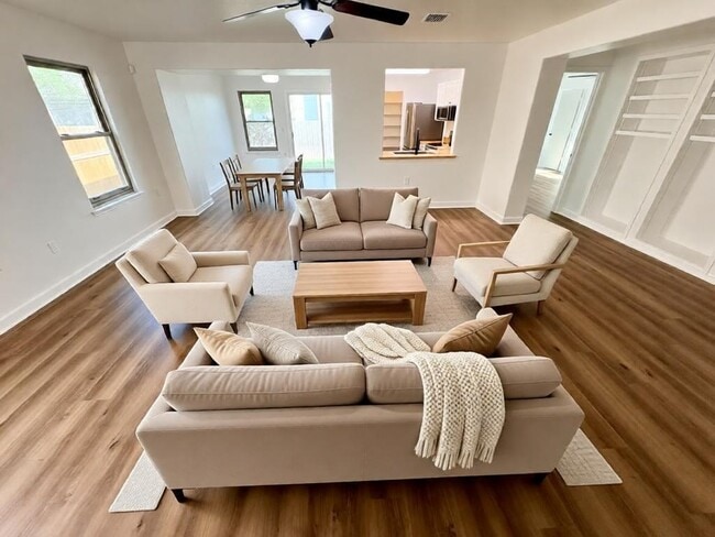 Photo - 8003 Bannock Ln