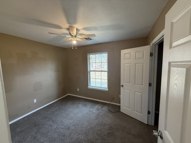 Photo - 730 W 14th St