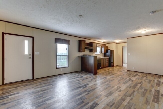 Photo - 31 Luart Dr