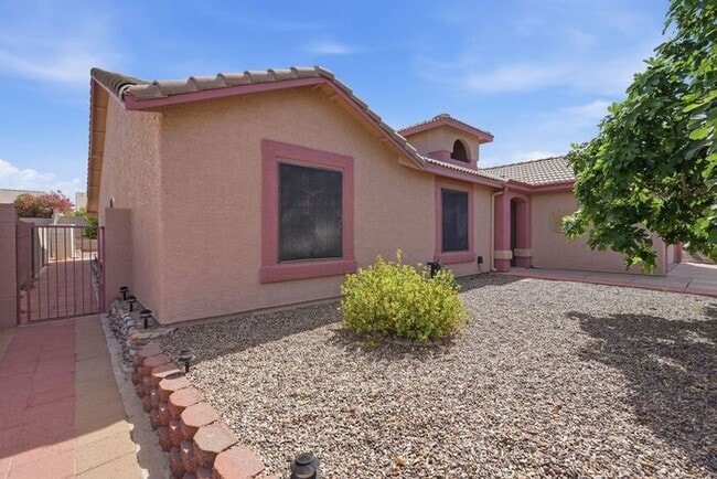 Building Photo - 8063 S New Abbey Dr