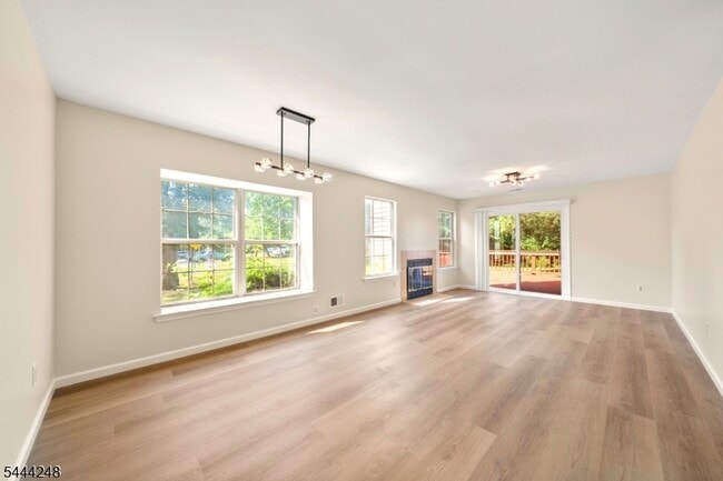 123 Harrow Dr
