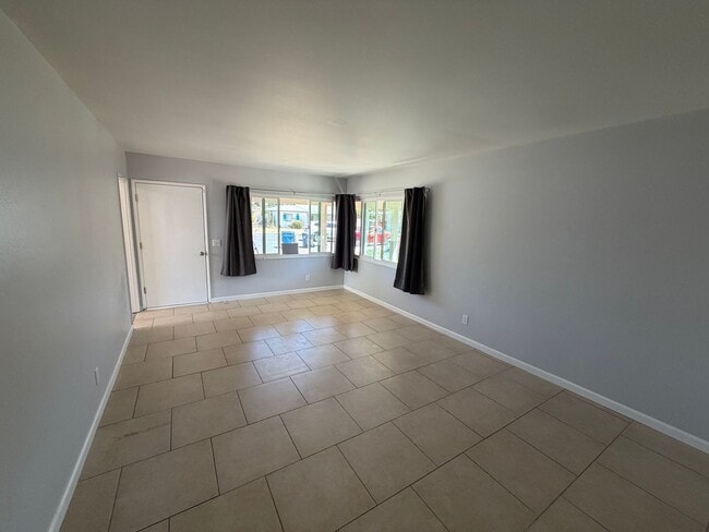 Photo - 329 S Scott Dr