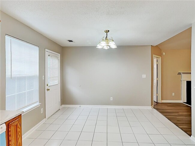 Photo - 276 Village Dr