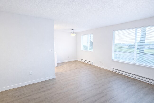 Photo - Meadowbrook Apartments