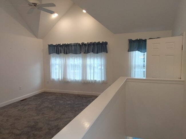 Building Photo - 367 Rockland St Unit 1