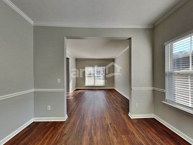 Photo - 102 Chambliss Ct