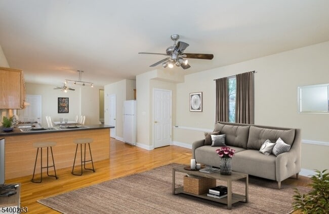 Photo - 46 Phoenix Ave