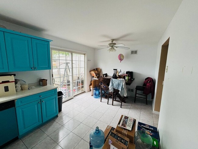 Photo - 122 McLoughlin St