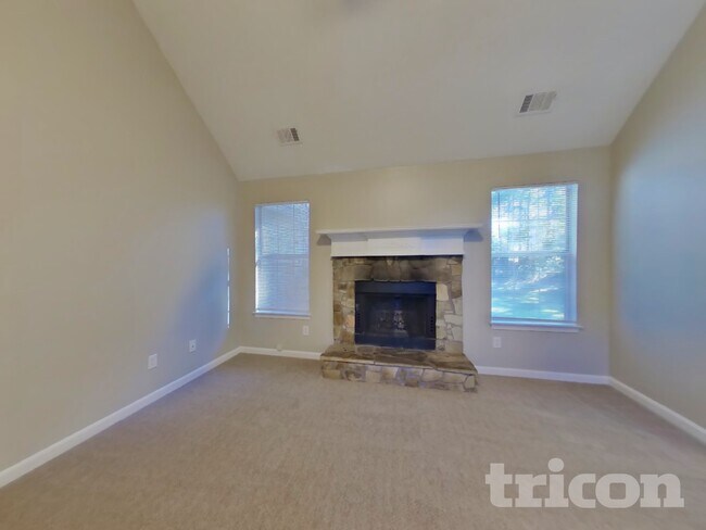 Photo - 538 Grove Pointe Ct