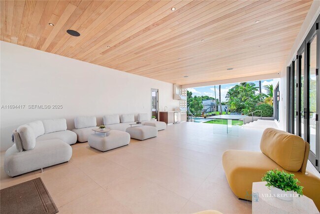 Photo - 1200 NE 87th St