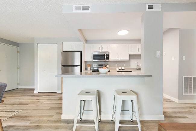 Oakwood Park Apartments