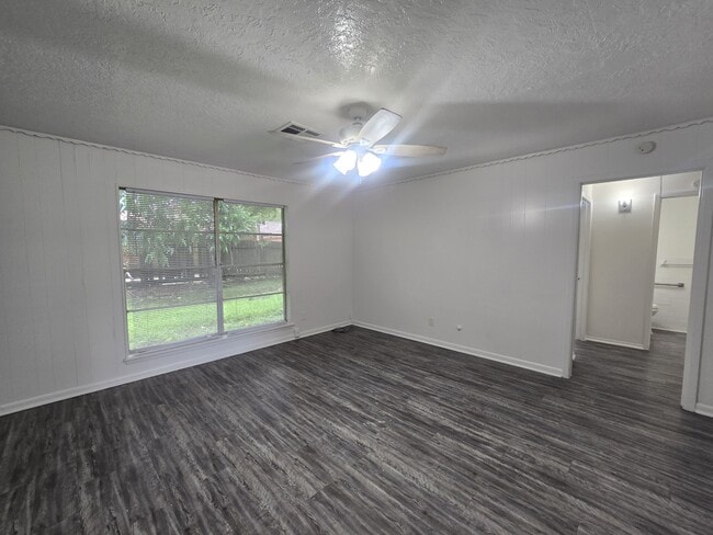 Photo - 7510 Hummingbird Ln