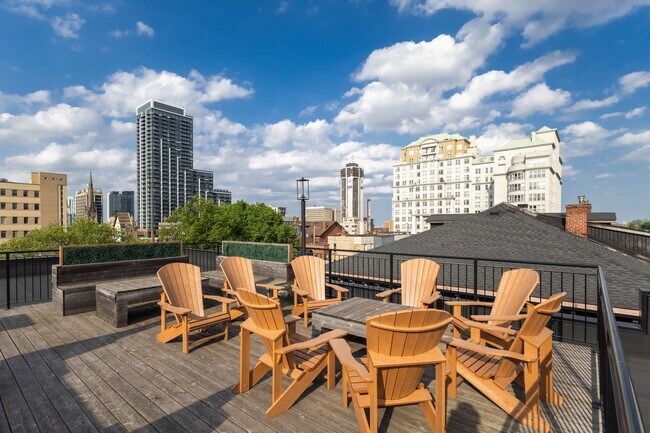 Photo - Trendy 1 Bedroom in Durand With Insuite Laundry Unit 105