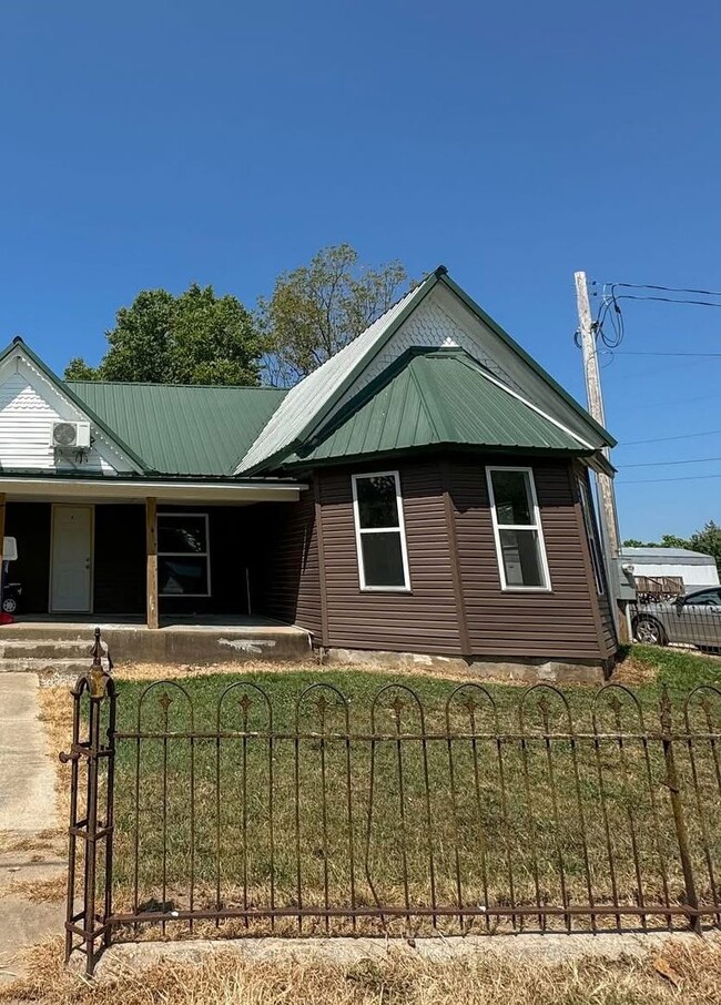 Building Photo - Front St Housing Unit A Rental