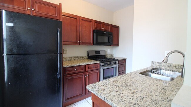 Photo - 46 Franklin St Unit 2