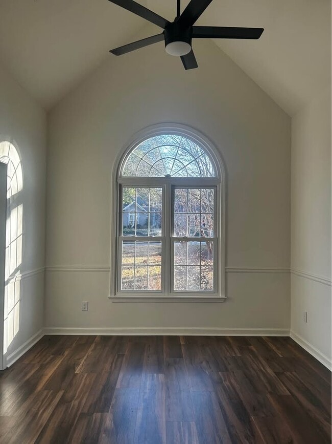 Photo - 515 Bally Claire Ln