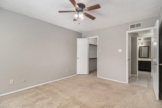 Photo - 7313 Gulf Fwy Unit True