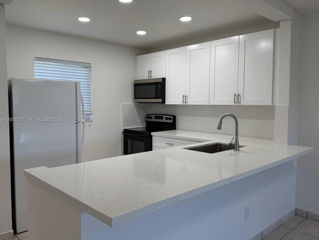 Photo - 7730 Camino Real Unit F 406