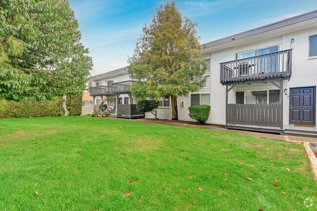 Photo - Manhattan Apartments - Normandy Park