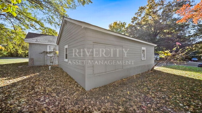 Photo - 1290 Dellwood Ave