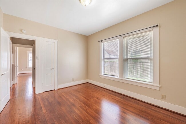 Photo - 2611 Rosewood St