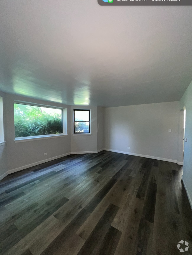 Building Photo - Mozart Unit Basement Rental