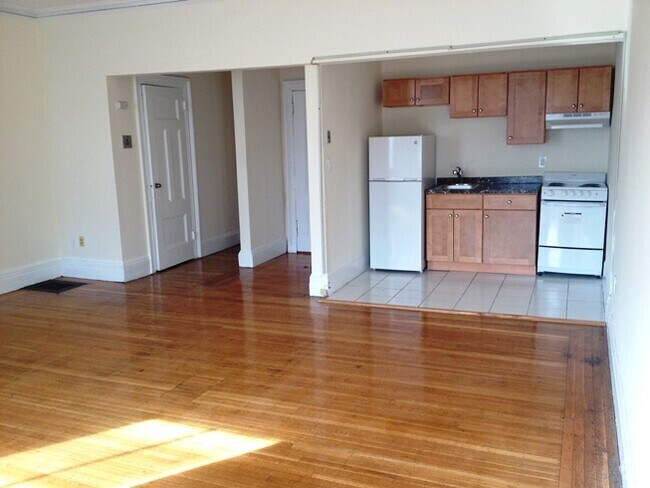 Building Photo - 509 Beacon St Unit 6 Rental