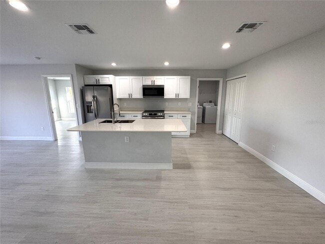 Photo - 4100 Mendoza Ave