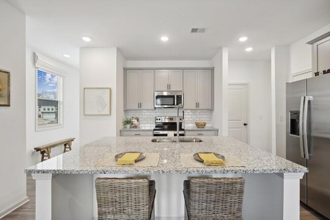Photo - 111 Lipscomb Cir SE