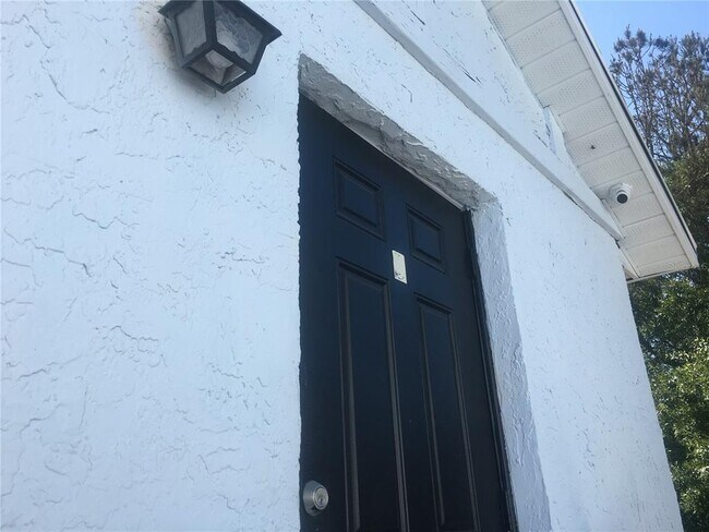 Building Photo - 5103 S Clarice Ct Unit 3D