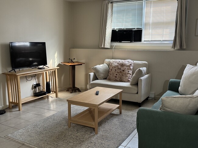 Photo - 47 Wilshire Dr Unit 2 Bedroom in safe quiet neighborhood
