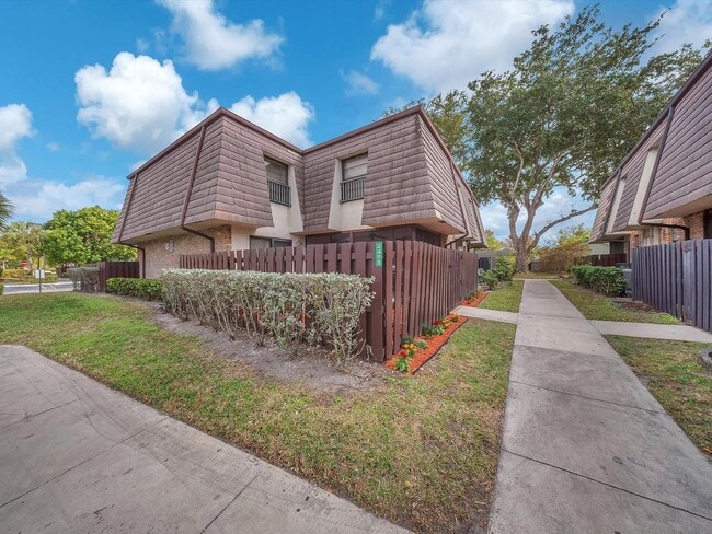 Photo - 2496 NW 99th Ave