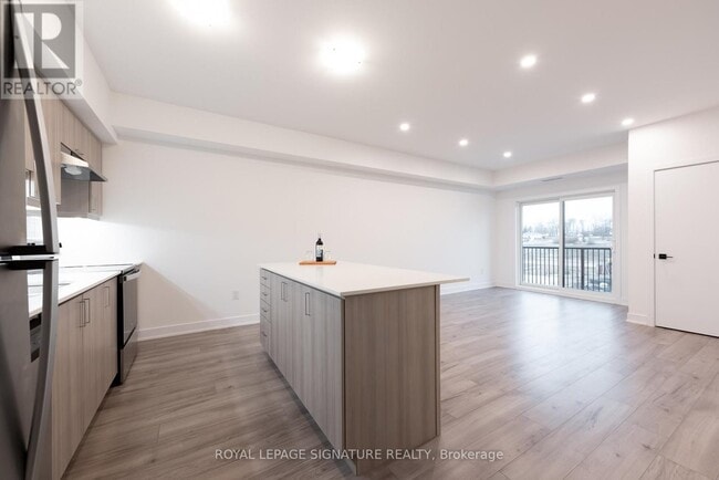 Photo - 8 Culinary Ln Unité 306