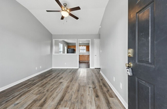 Photo - 955 Winesap Rd