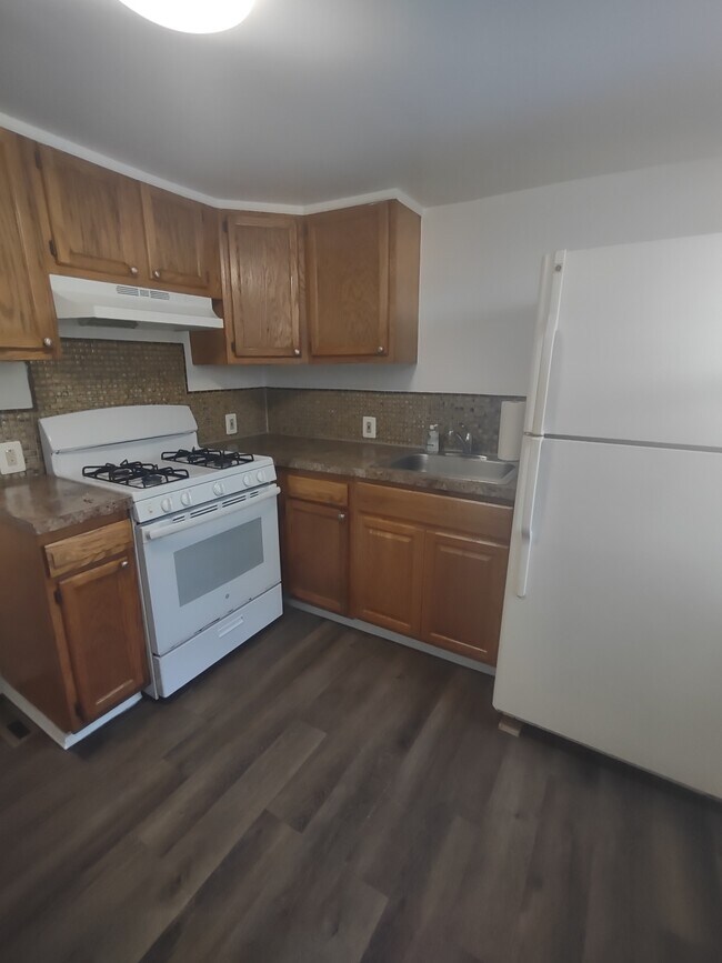 Photo - 201 E 13th St