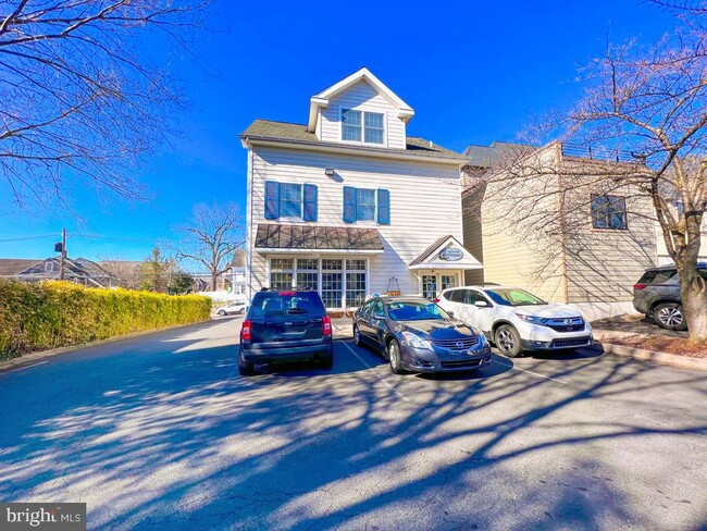 Photo - 83 S Hamilton St
