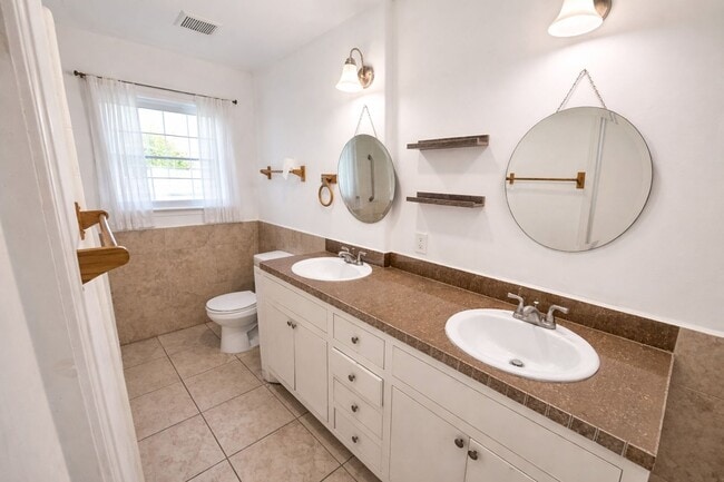 Photo - Lovely 2 beds/2 baths for rent