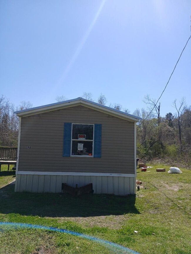 Photo - 98 Leasch Loop