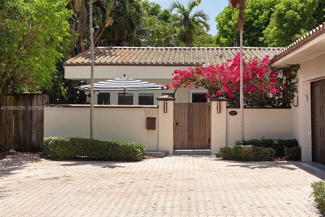 Photo - 5830 Pine Tree Dr