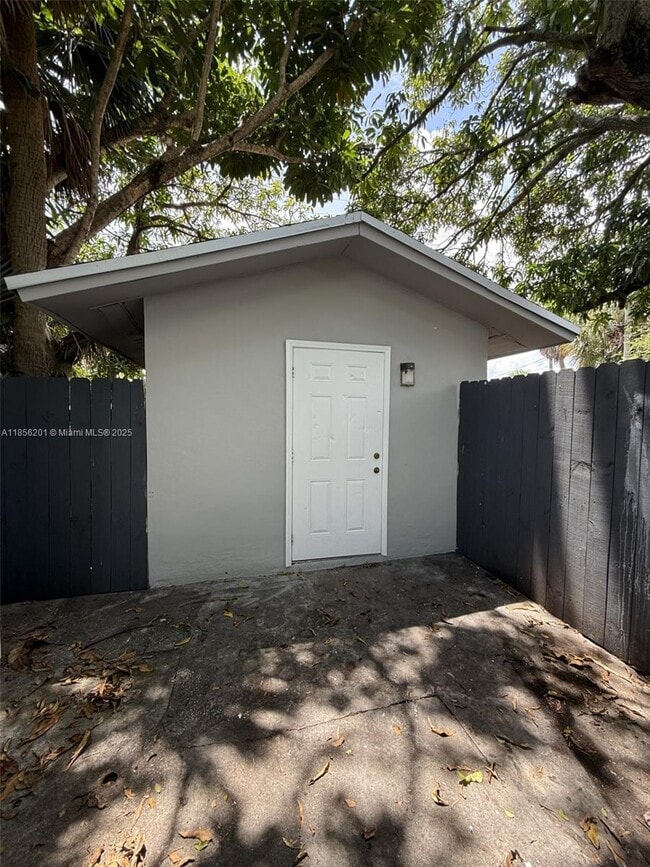 Building Photo - 3380 NW 8th Pl Unit C Rental