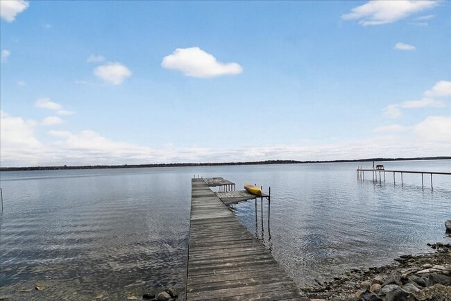 Building Photo - Urban Oasis on the Lake- Condo in Downtown Madison