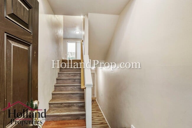 Photo - Beautifully Remodeled Beaverton Townhouse!