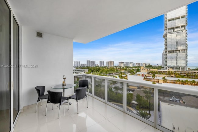 Photo - 18201 Collins Ave