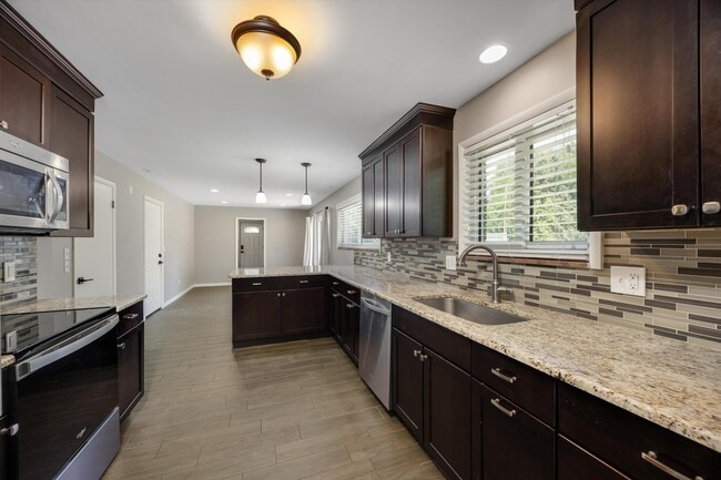Photo - 4790 Belzair Dr