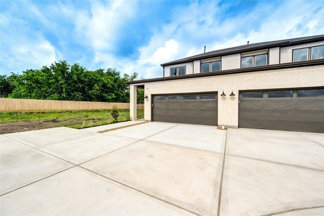 Photo - 4336 Avron Dr Unit A