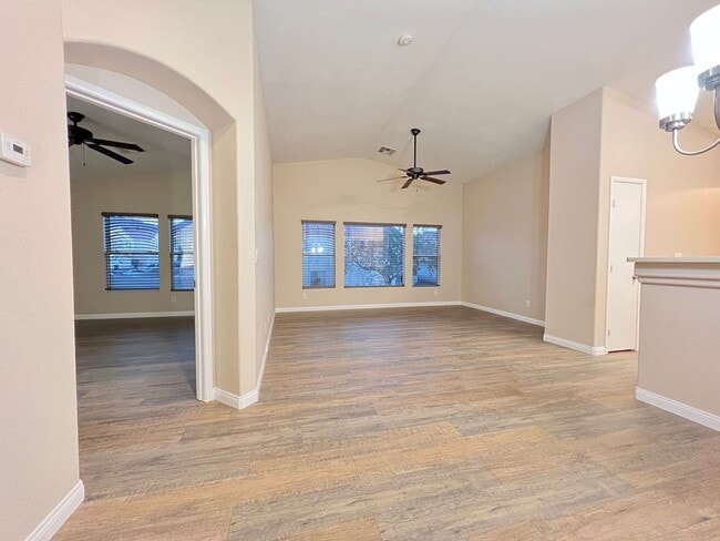 Photo - BEAUTIFUL 2BD/2BA SOUTHEAST