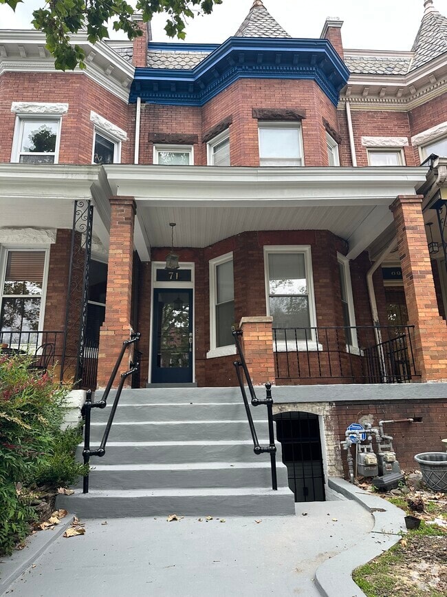 Building Photo - 71 W St NW Unit B Rental
