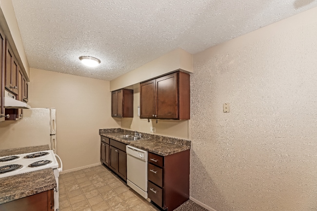 Photo - 4668 Talmadge Rd Unit 4672 Talmadge Rd Apt 3C