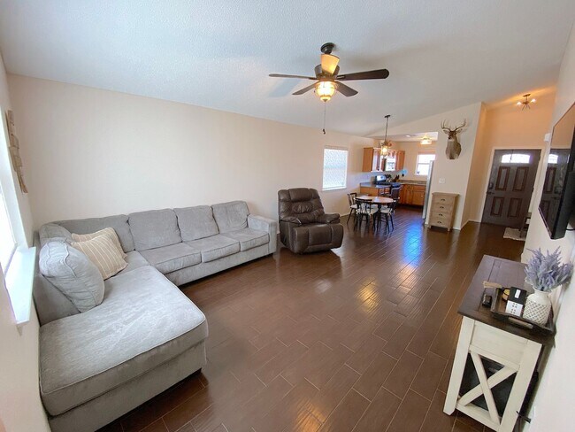 Photo - Northeast El Paso 3 bed with Refrig A/C Casa